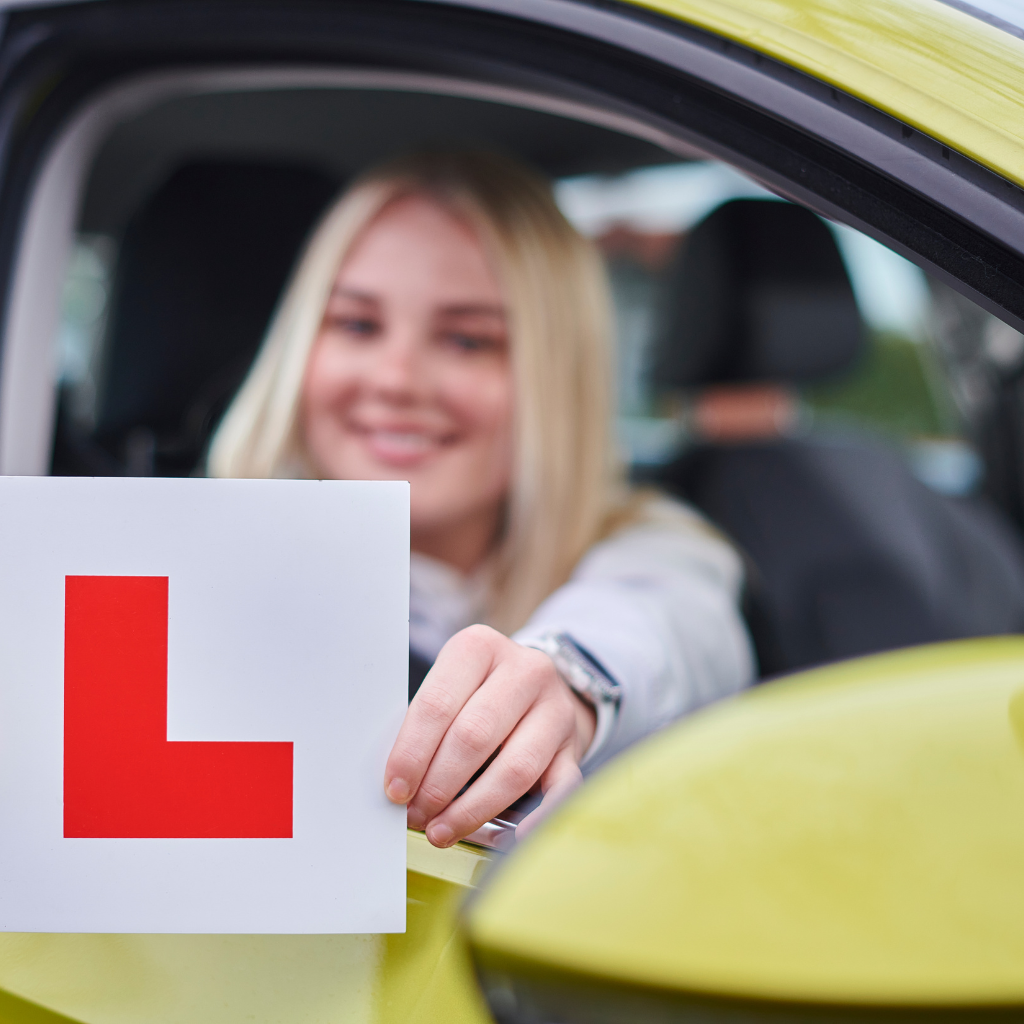 Expert Driving Lessons Ellesmere Port: qualified instructors, lessons for beginners, flexible bookings, and package deals. Book now and succeed.